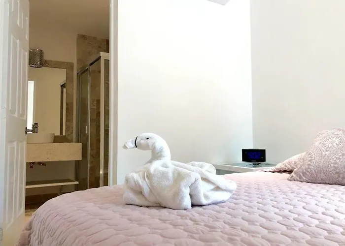 Private With Pool 10 Min From *