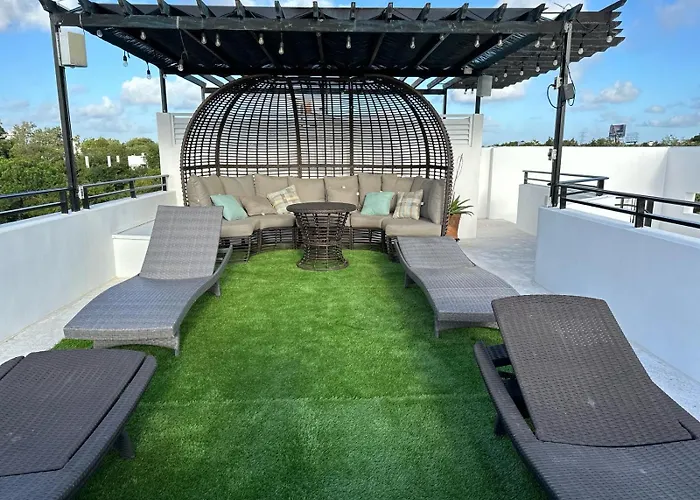 Private With Pool 10 Min From