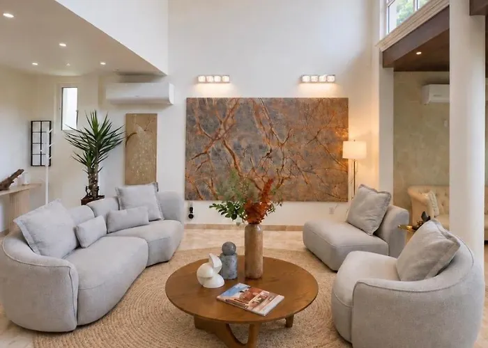 Private With Pool 10 Min From *